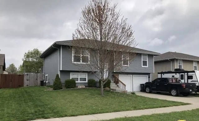 property at 1730 SW Valley View Dr