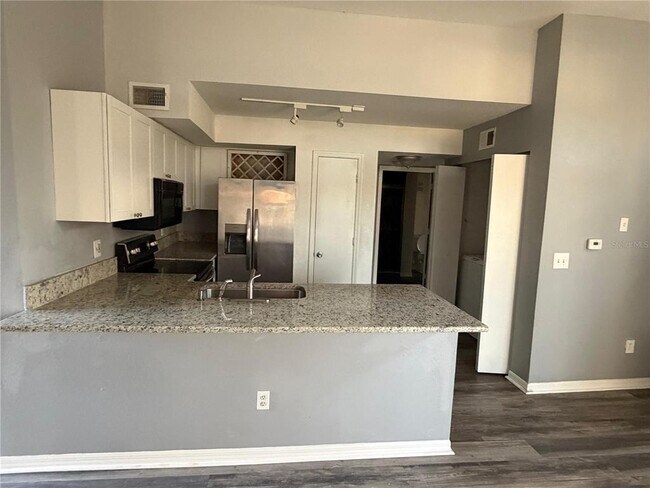 7250 Westpointe Blvd in Orlando, FL - Building Photo - Building Photo