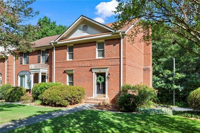 28 Huntington Pl Dr in Atlanta, GA - Building Photo - Building Photo