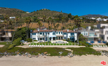 31272 Broad Beach Rd in Malibu, CA - Building Photo - Building Photo