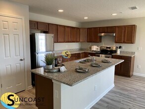 9157 Western Way in Jacksonville, FL - Building Photo - Building Photo