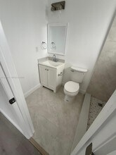 5782 W 26th Ave in Hialeah Gardens, FL - Foto de edificio - Building Photo