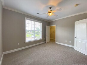 411 Gallery Dr in Spring Lake, NC - Building Photo - Building Photo