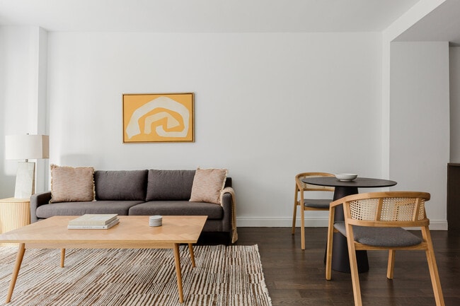 148 1st St in Jersey City, NJ - Foto de edificio - Building Photo