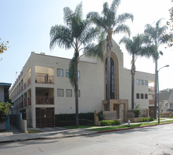 Ross and Durant Apartments in Santa Ana, CA - Building Photo - Building Photo