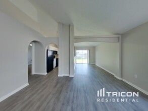 7312 Lawn Tennis Ln in Jacksonville, FL - Building Photo - Building Photo
