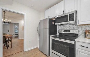 206 Dill Ave in Frederick, MD - Building Photo - Building Photo