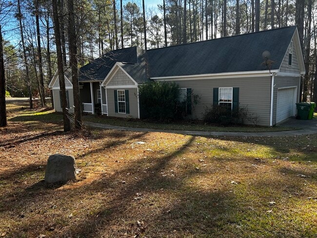 2100 Johnson Marina Rd in Chapin, SC - Building Photo - Building Photo