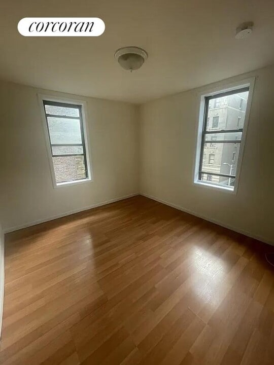 235 Wadsworth Ave in New York, NY - Building Photo