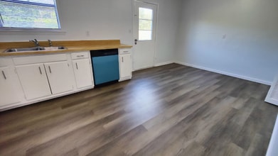 401 Duke St in Forest City, NC - Building Photo - Building Photo