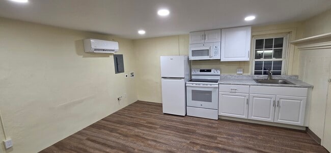 335 N Main St, Unit 4 in Telford, PA - Building Photo - Building Photo