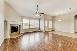 5214 Ambassador Dr in Midlothian, TX - Building Photo - Building Photo