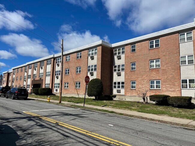 45 Monroe St in Bridgeport, CT - Building Photo - Building Photo