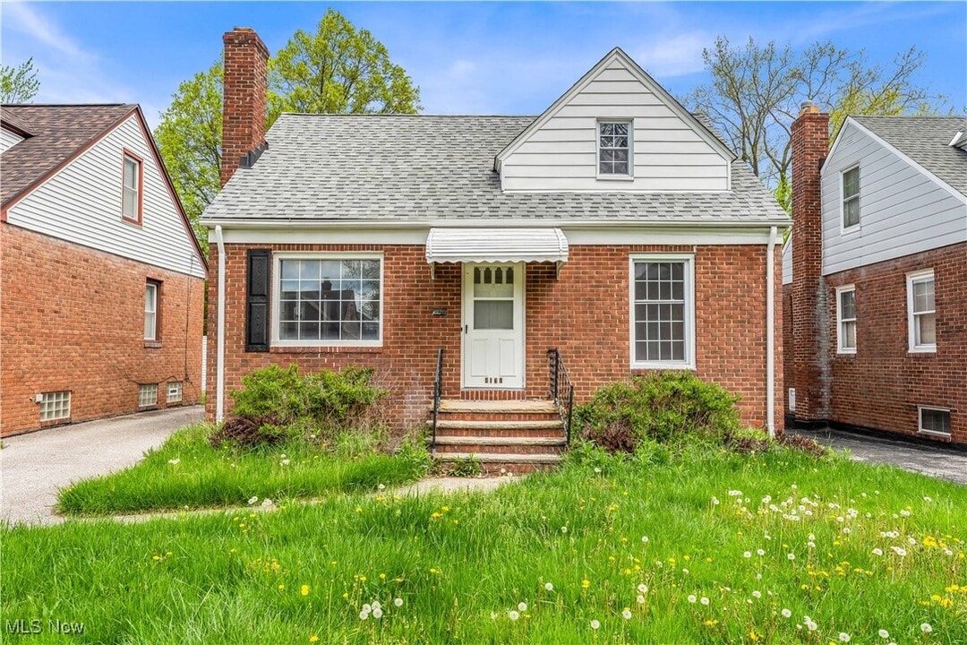 4137 Ellison Rd in South Euclid, OH - Building Photo