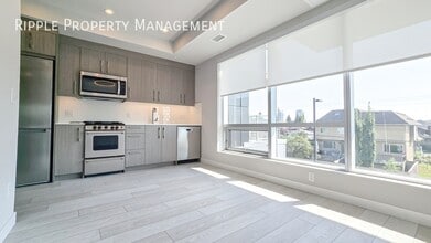 110-18A 18a St NW in Calgary, AB - Building Photo - Building Photo