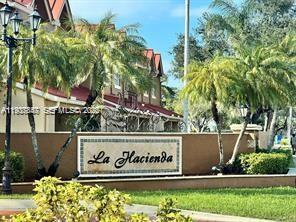 18334 NW 68th Ave in Hialeah, FL - Building Photo - Building Photo