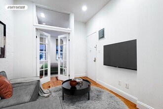421 E 81st St in New York, NY - Building Photo - Building Photo
