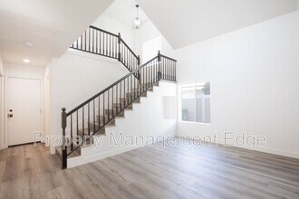 24078 Whistling Swan Rd in Murrieta, CA - Building Photo - Building Photo