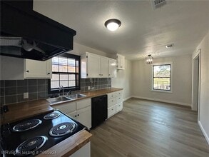 117 S Main St in Sallisaw, OK - Building Photo - Building Photo