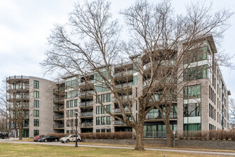 2036 Rene-Levesque Boul O in Québec, QC - Building Photo - Building Photo