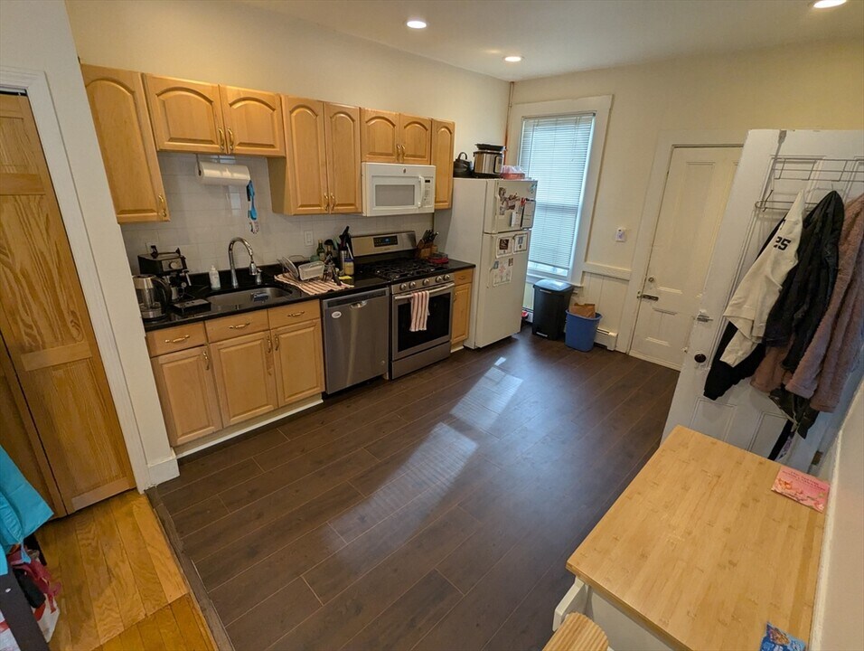 78A Pleasant St in Cambridge, MA - Building Photo