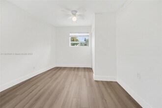 2530 NW 26th Ave in Fort Lauderdale, FL - Building Photo - Building Photo