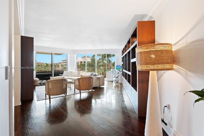 765 Crandon Blvd, Unit 407 in Key Biscayne, FL - Building Photo - Building Photo