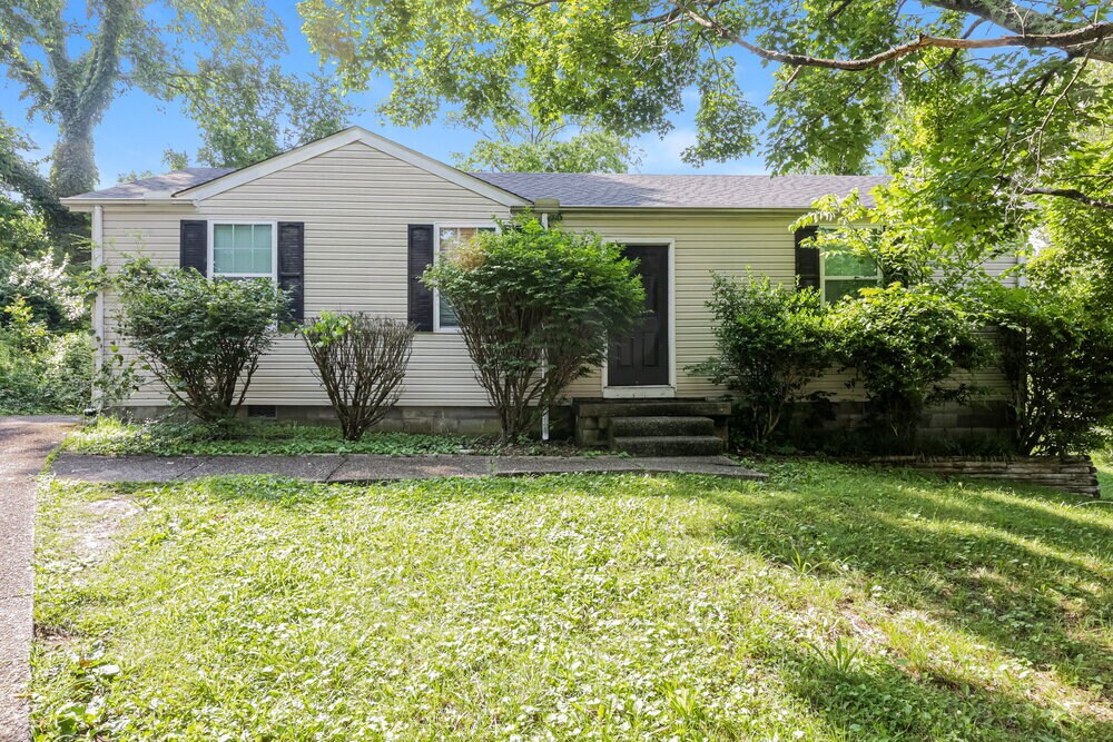 111 Ridgeview Ct in La Vergne, TN - Building Photo