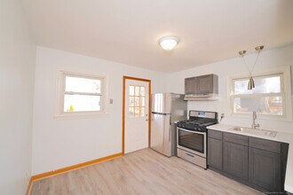 29 Myrna Ave in Waterbury, CT - Building Photo - Building Photo