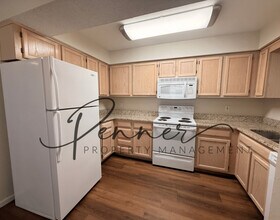 4616 NE Whispering Winds Dr in Lee's Summit, MO - Building Photo - Building Photo