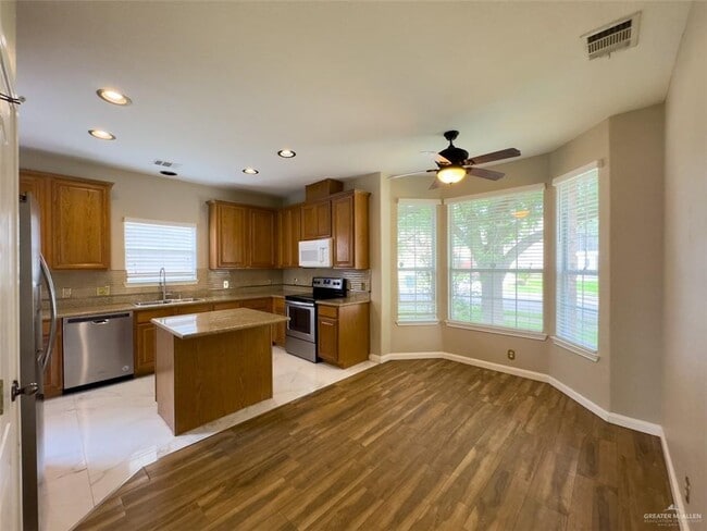 3402 San Sebastian St in Mission, TX - Building Photo - Building Photo