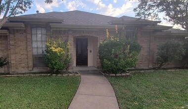 1616 Scottsdale Dr in Plano, TX - Foto de edificio - Building Photo