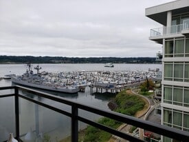 400 Washington Ave, Unit 310 in Bremerton, WA - Building Photo