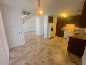 6007 Bromley Ave in Las Vegas, NV - Building Photo - Building Photo