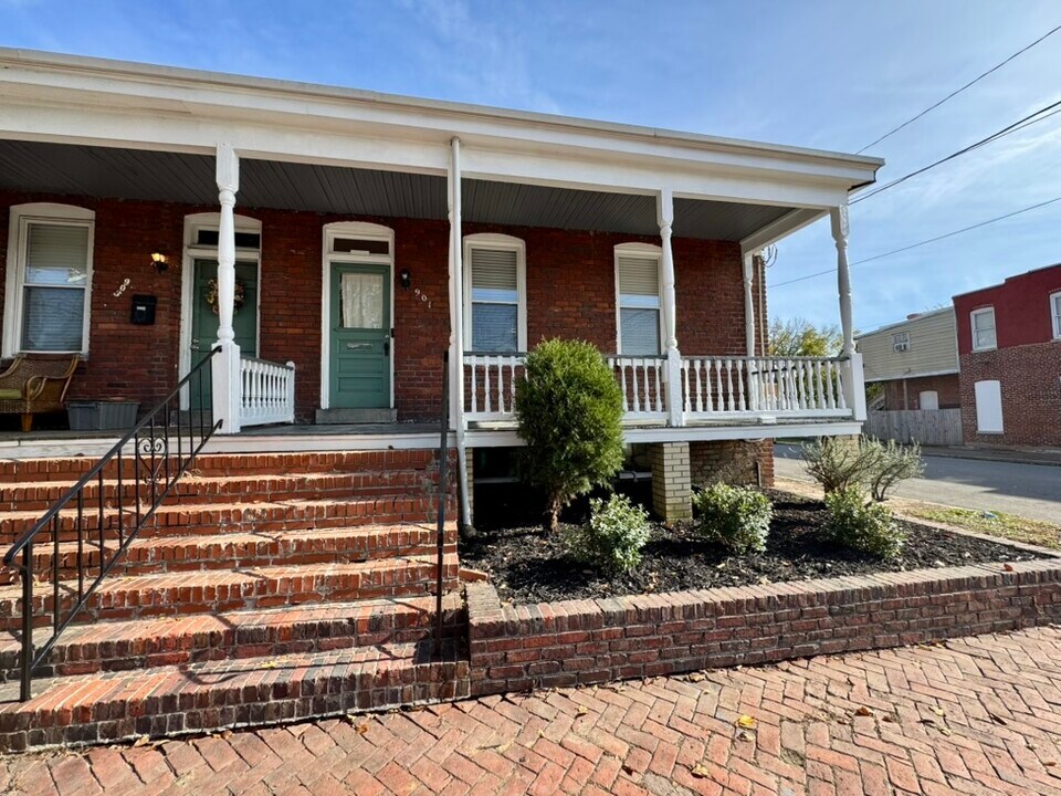 901 N 24th St in Richmond, VA - Building Photo