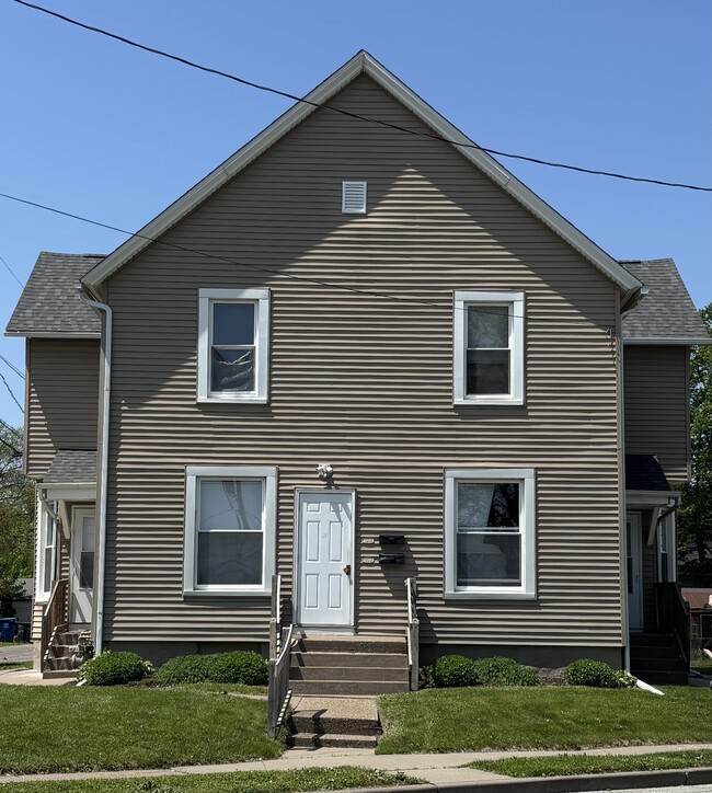 property at 118 N Pine St