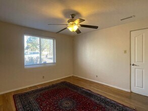 1817 Cornell Dr SE in Albuquerque, NM - Building Photo - Building Photo