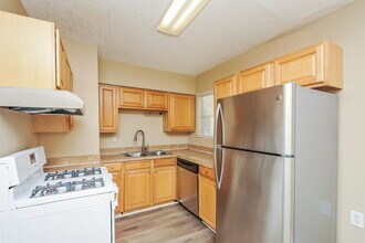 824 Renfro Dr in White Settlement, TX - Foto de edificio - Building Photo