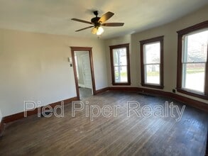 434 1/2 S State Ave in Freeport, IL - Building Photo - Building Photo