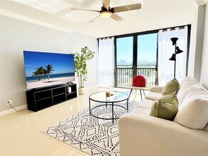 2350 NE 14th Street Causeway in Pompano Beach, FL - Building Photo - Building Photo