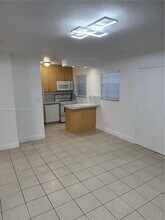 110 SE 2nd St in Hallandale Beach, FL - Building Photo - Building Photo