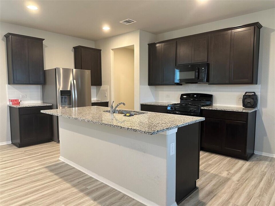 240 Tall Grass Dr in Andice, TX - Building Photo