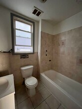 16 E Bidwell Ave in Jersey City, NJ - Foto de edificio - Building Photo