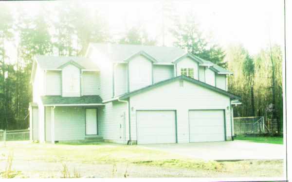 3615-3617 169th Ave. Ct in Sumner, WA - Building Photo