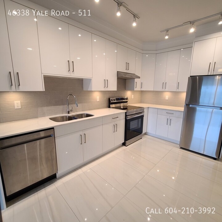 46338 Yale Rd in Chilliwack, BC - Building Photo