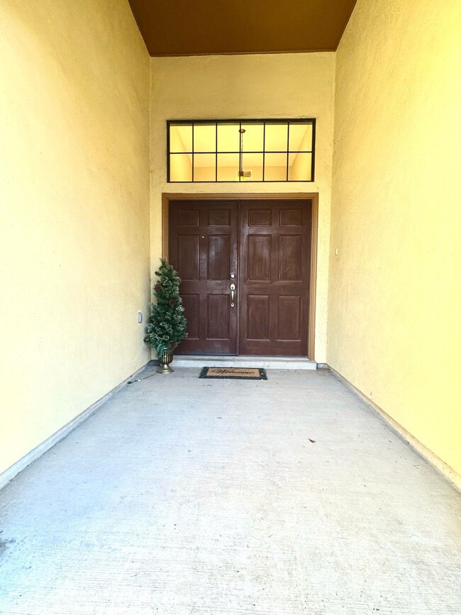 705 Puig Dr in Laredo, TX - Building Photo - Building Photo