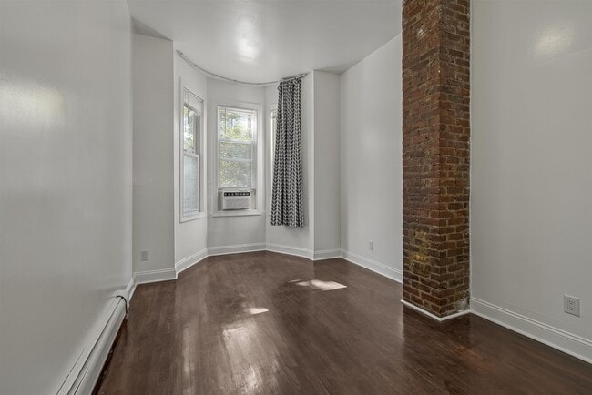 247 Ogden Ave. in Jersey City, NJ - Building Photo - Building Photo
