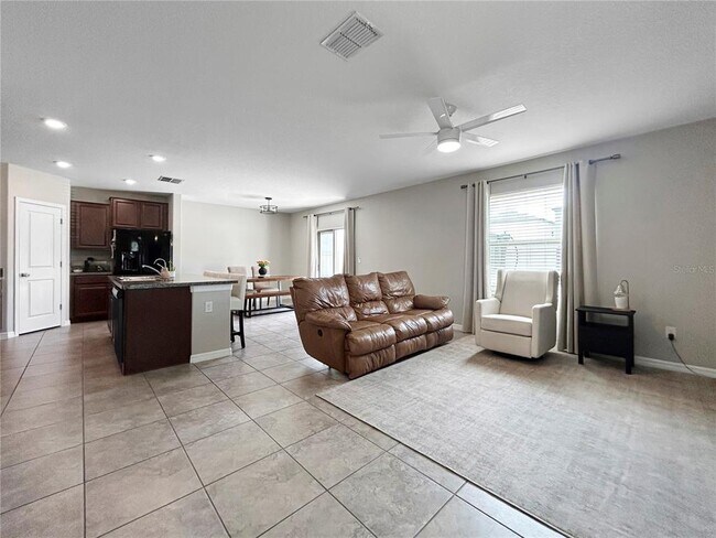 9605 Channing Hill Dr in Sun City Center, FL - Building Photo - Building Photo
