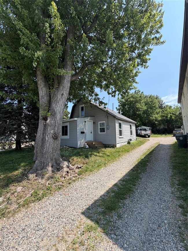 property at 31 Heights Rd