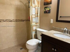 13930 SW 109th St in Miami, FL - Building Photo - Building Photo